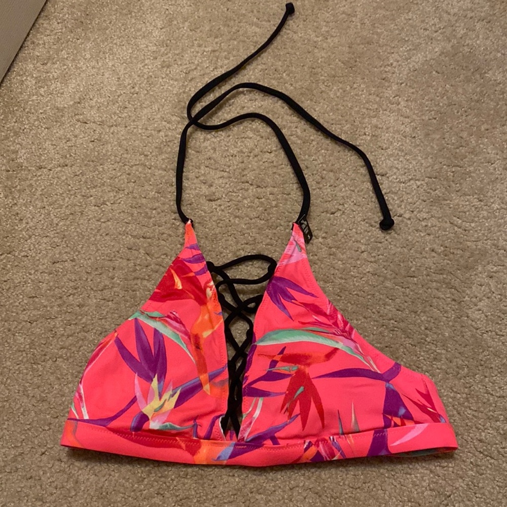 NWT Pink Victoria secret lightly lined swim top